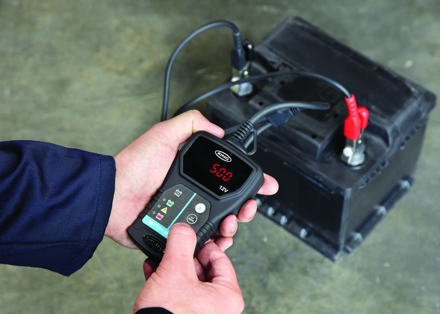 RBA50 connected to battery and showing LED display